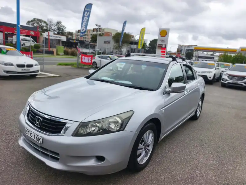 2010 HONDA ACCORD VTi, auto, low kilometers, $ 7999