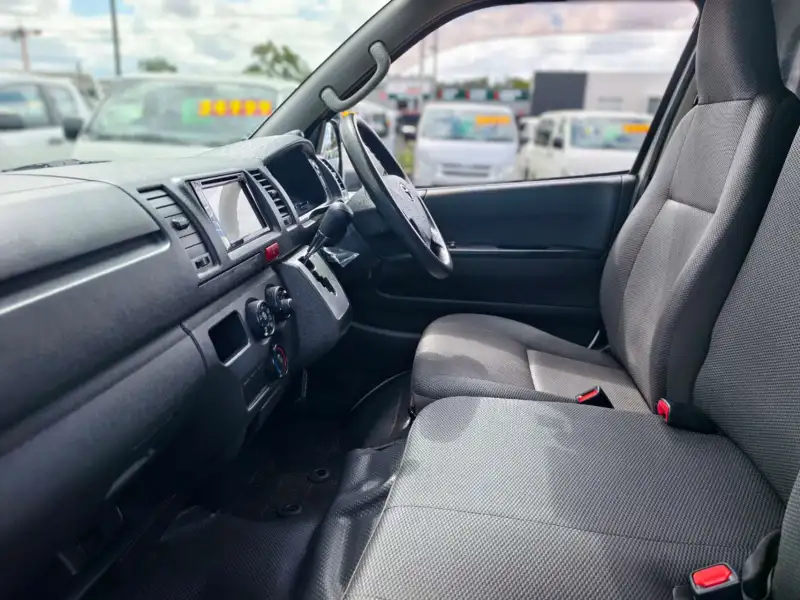 2019 TOYOTA HIACE, Turbo Diesel, 4WD, low kilometers, $ 34999 Ready for work.