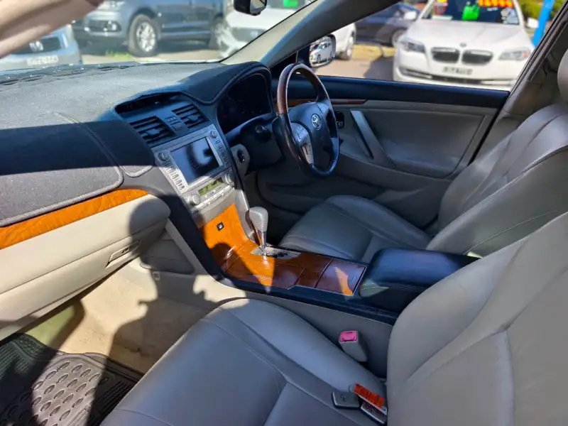 2011 TOYOTA Aurion PRESARA, auto, Top of the range, $ 7999 Cheap luxury car .