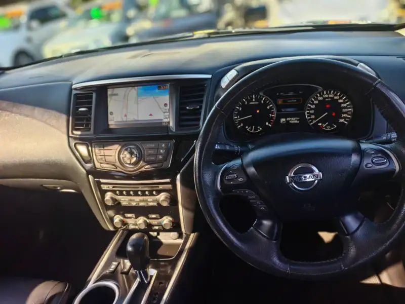 2015 NISSAN PATHFINDER ST-L OP (4x4), 7seats, Top of the range, well maintained, $10999