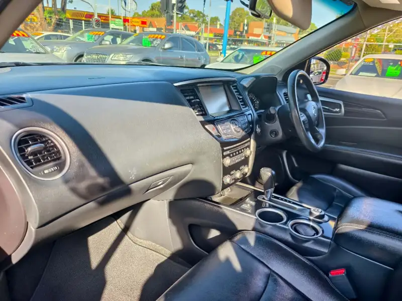 2015 NISSAN PATHFINDER ST-L OP (4x4), 7seats, Top of the range, well maintained, $10999