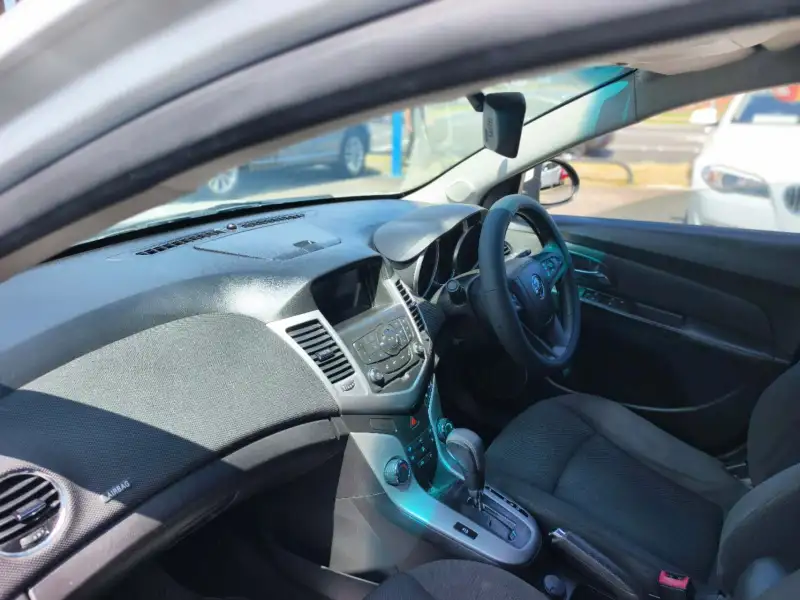 2015 HOLDEN CRUZE EQUIPE, auto, low kilometers, $ 6750
