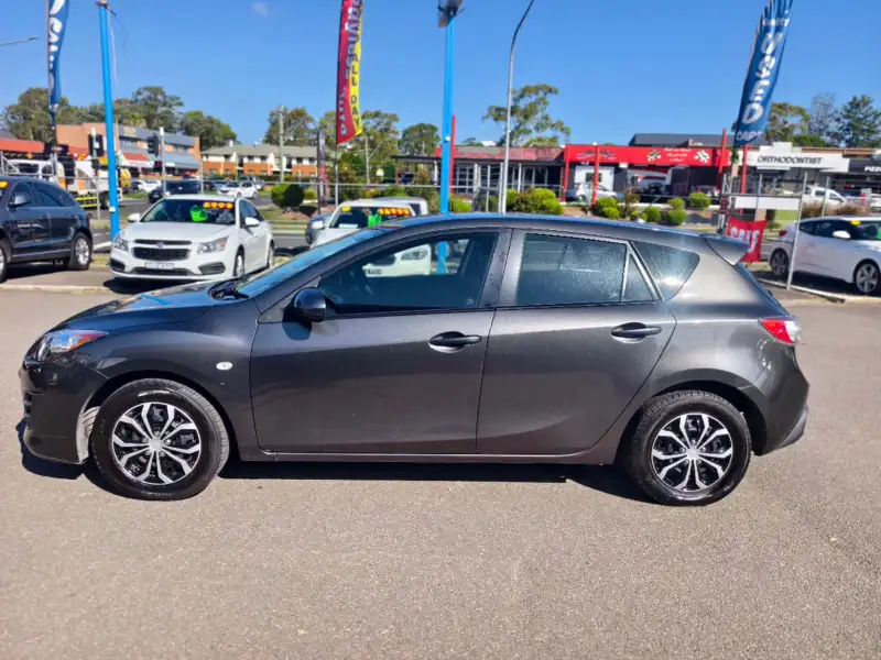2010 MAZDA MAZDA3 NEO, auto, hatchback, well maintained, $ 8999