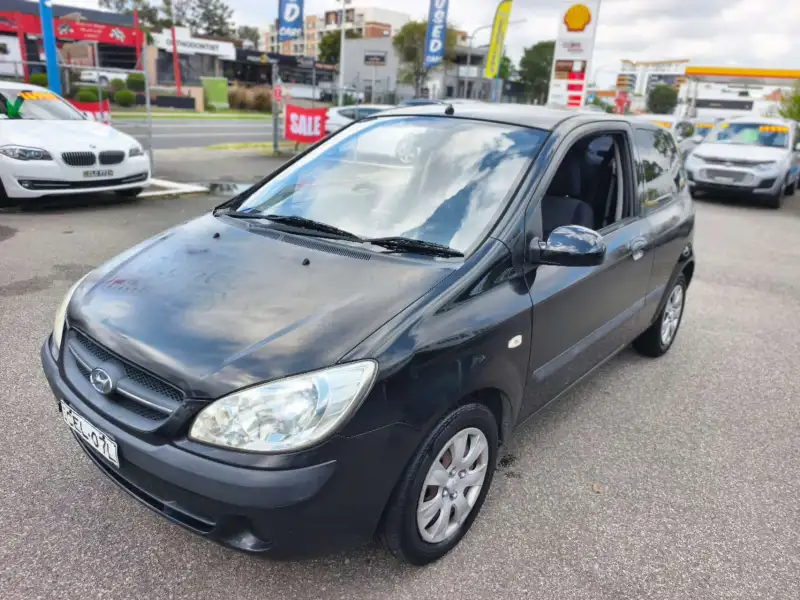 2011 HYUNDAI GETZ S, manual, $ 2999 Cheap reliable car from A to B.