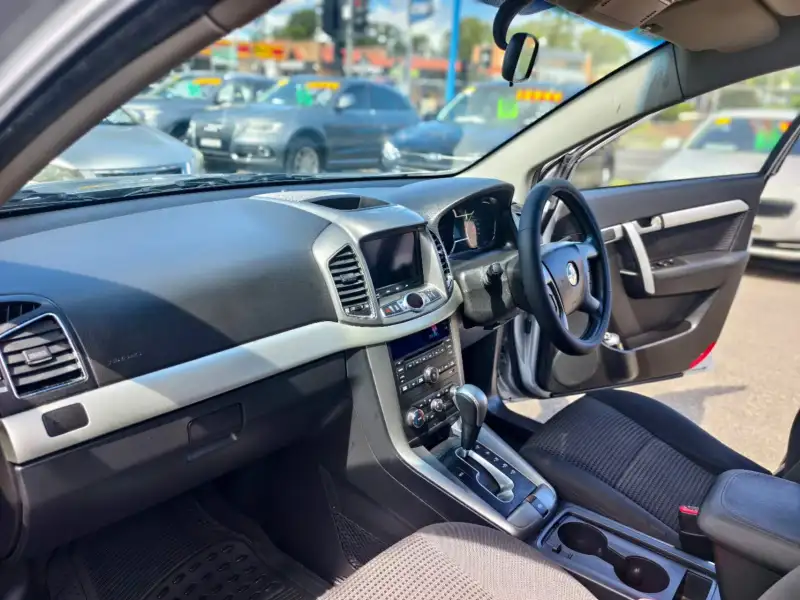 2015 HOLDEN CAPTIVA 7 seats, 98988km only, well maintained, $ 10999