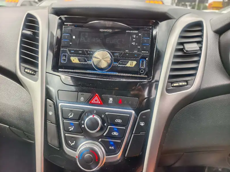 2013 HYUNDAI i30 SE, auto, low kilometers, $ 9999 On special