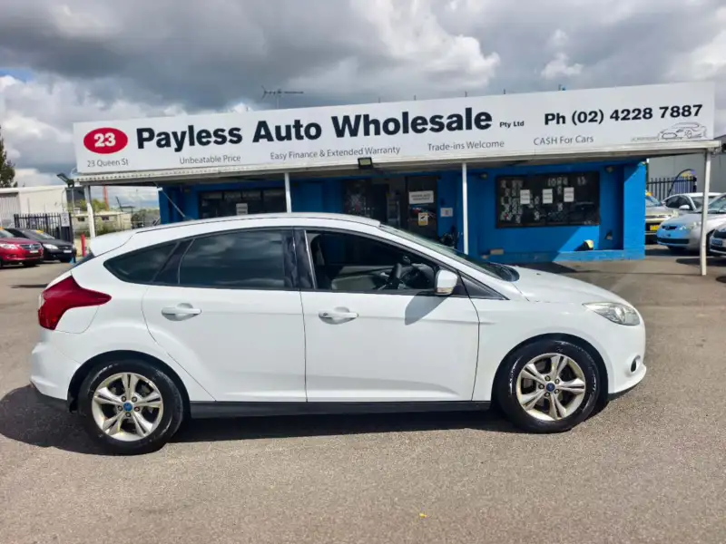 2012 FORD FOCUS TREND, auto, well maintained, $ 5999 Cheap reliable 1st car.