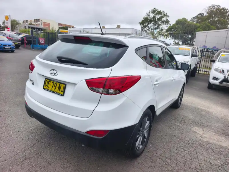 2015 HYUNDAI iX35 SE , auto, well maintained, $ 12999 Great coniditon !
