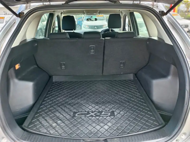 2014 MAZDA CX-5 MAXX , Very cheap, Cheap reliable car from A to B, $ 5999 Only. Drives like new !