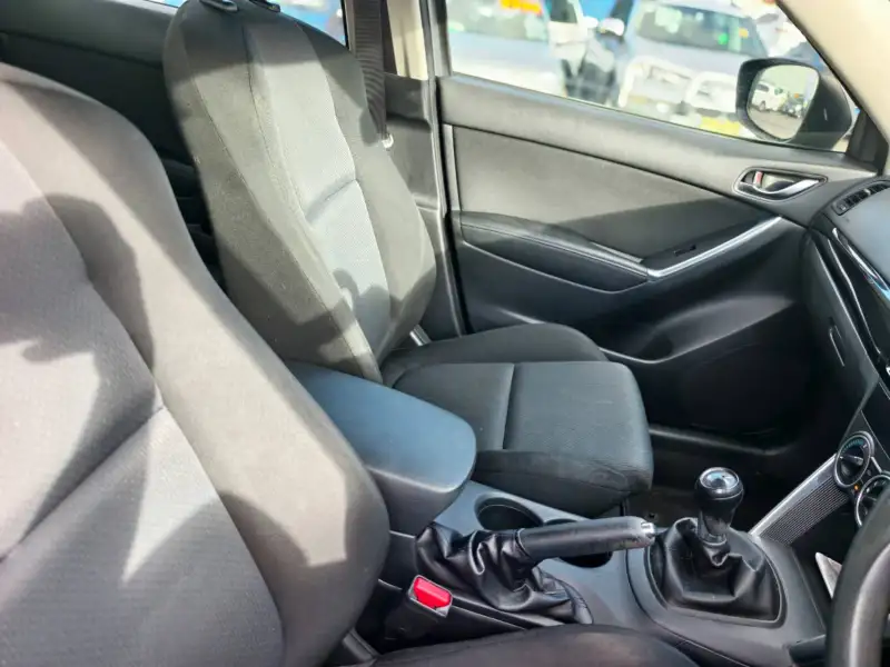 2014 MAZDA CX-5 MAXX , Very cheap, Cheap reliable car from A to B, $ 5999 Only. Drives like new !