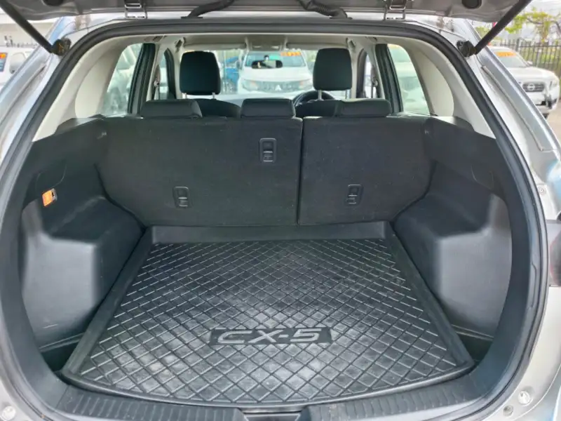 2014 MAZDA CX-5 MAXX , Very cheap, Cheap reliable car from A to B, $ 5999 Only. Drives like new !