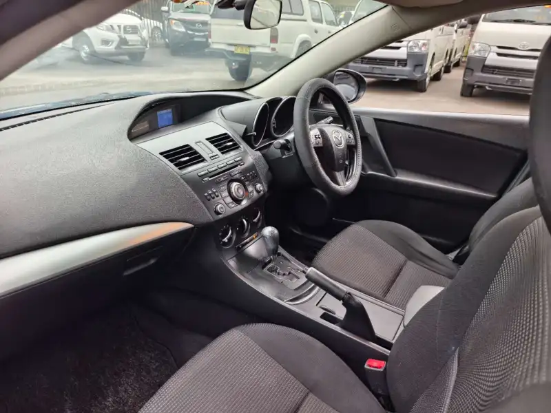 2013 MAZDA MAZDA3 NEO, auto, one owner, $9999 Great reliable 1st car.