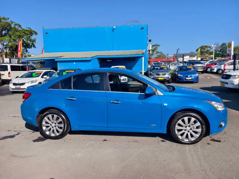 2014 HOLDEN CRUZE Z-SERIES, auto, well maintained, $ 7999 Nice colour !