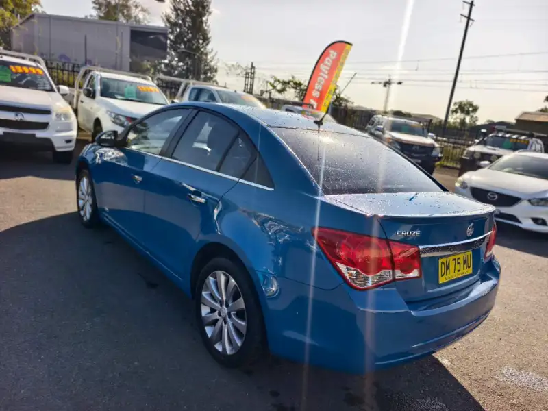 2014 HOLDEN CRUZE Z-SERIES, auto, well maintained, $ 7999 Nice colour !