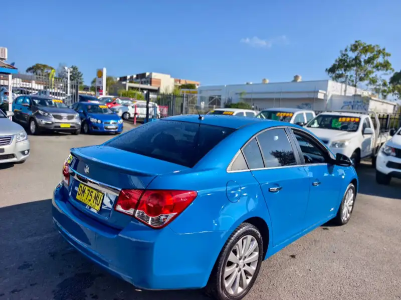 2014 HOLDEN CRUZE Z-SERIES, auto, well maintained, $ 7999 Nice colour !