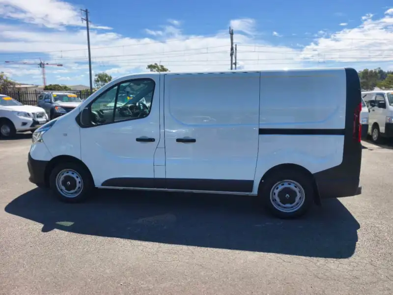 2020 RENAULT TRAFIC TRADER LIFE, well maintained, low kilometers, ready for work. $ 19999 On special