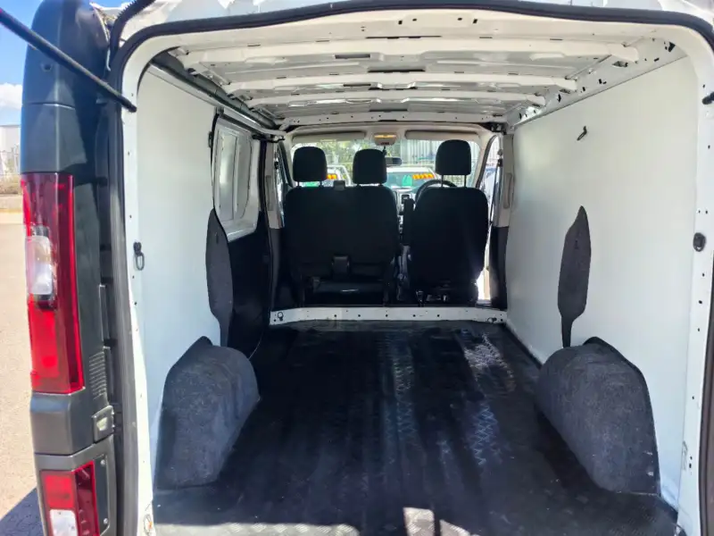 2020 RENAULT TRAFIC TRADER LIFE, well maintained, low kilometers, ready for work. $ 19999 On special