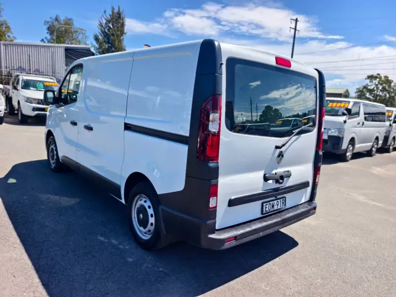 2020 RENAULT TRAFIC TRADER LIFE, well maintained, low kilometers, ready for work. $ 19999 On special