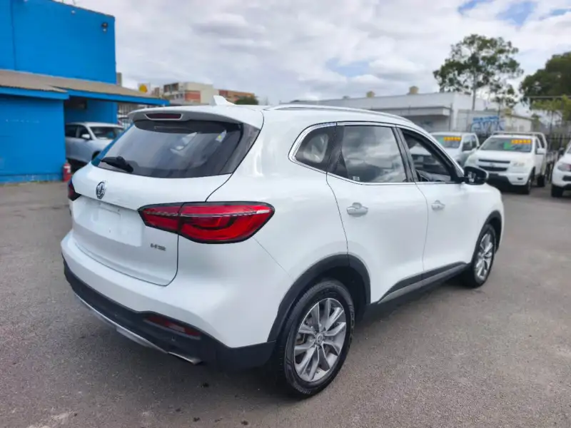 2022 MG HS VIBE, Under new car warranty! 54294km only, $ 17999