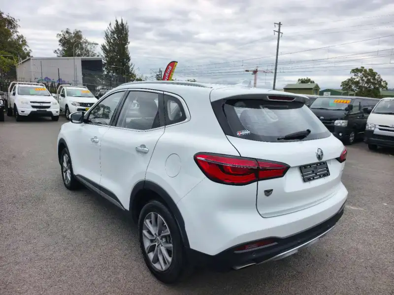 2022 MG HS VIBE, Under new car warranty! 61301km only, $ 17999