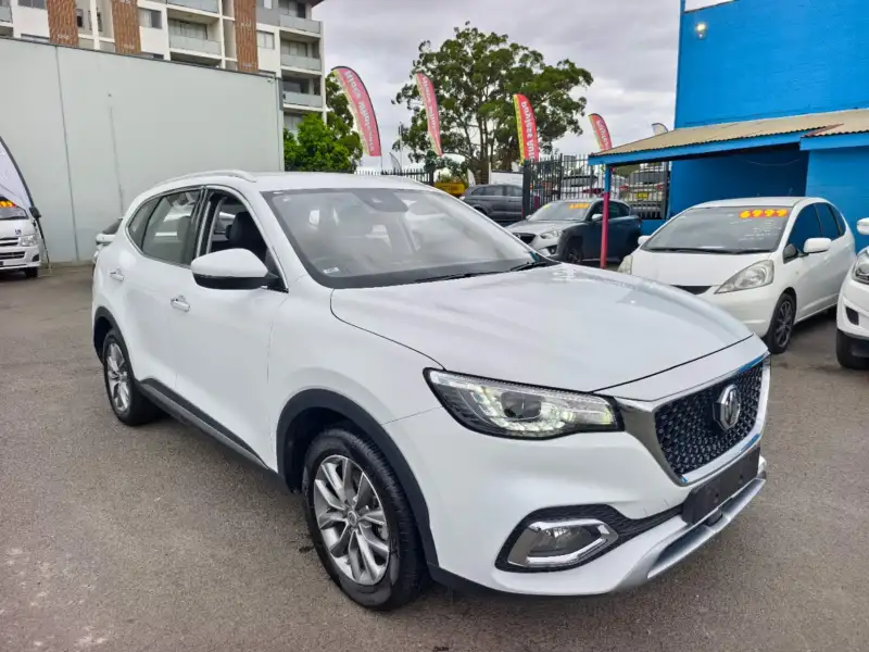 2022 MG HS VIBE, Under new car warranty! 61301km only, $ 17999