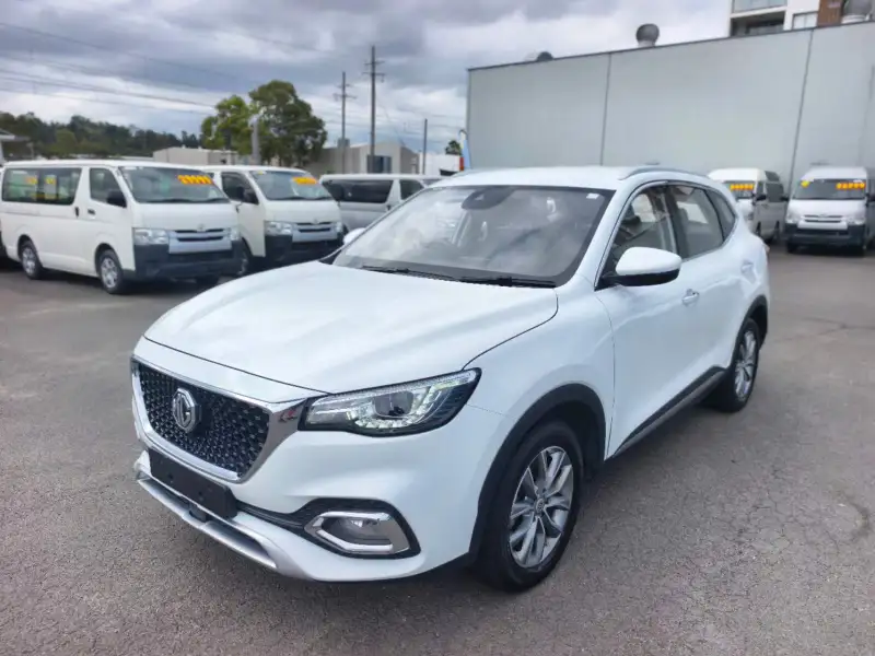 2022 MG HS VIBE, Under new car warranty! 54294km only, $ 17999