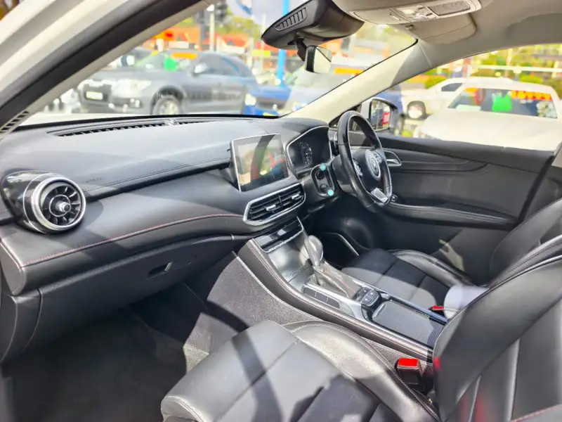 2023 MG HS VIBE, Under new car warranty! 52551km only, $ 19999
