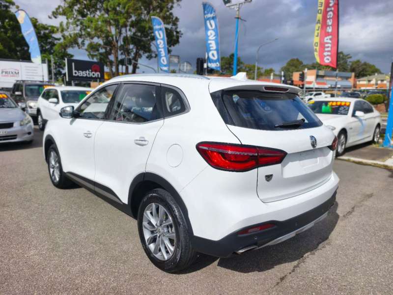 2023 MG HS VIBE, Under new car warranty! 52551km only, $ 19999