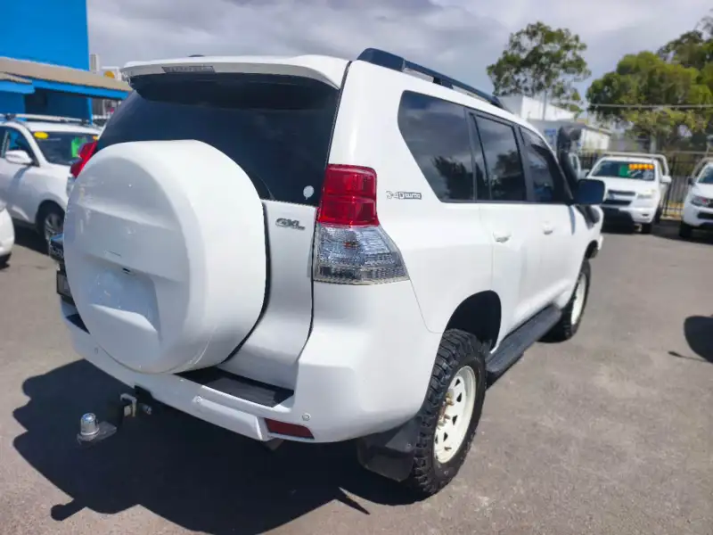 2010 TOYOTA LANDCRUISER PRADO GXL (4x4), well maintained, hard to find this conidition! $ 24999 Only