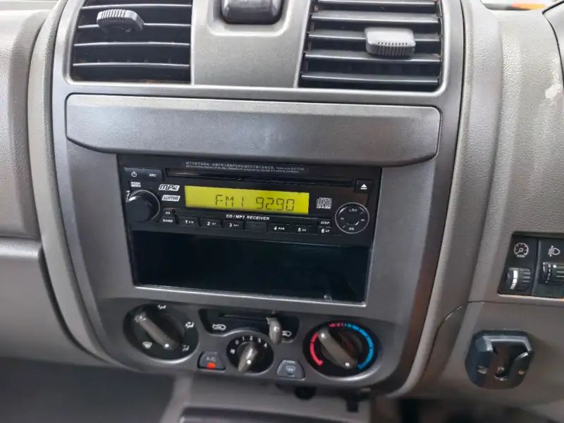 2014 GREAT WALL V200 , Turbo Diesel, low kilometers, $ 6999 On special. Ready for work.
