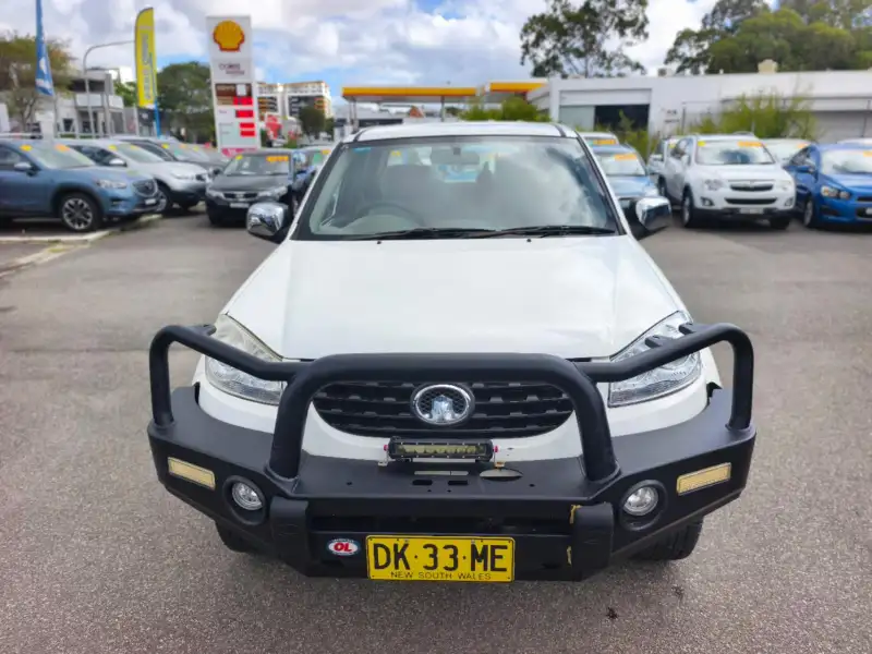 2014 GREAT WALL V200 , Turbo Diesel, low kilometers, $ 6999 On special. Ready for work.
