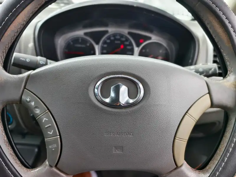 2014 GREAT WALL V200 , Turbo Diesel, low kilometers, $ 6999 On special. Ready for work.