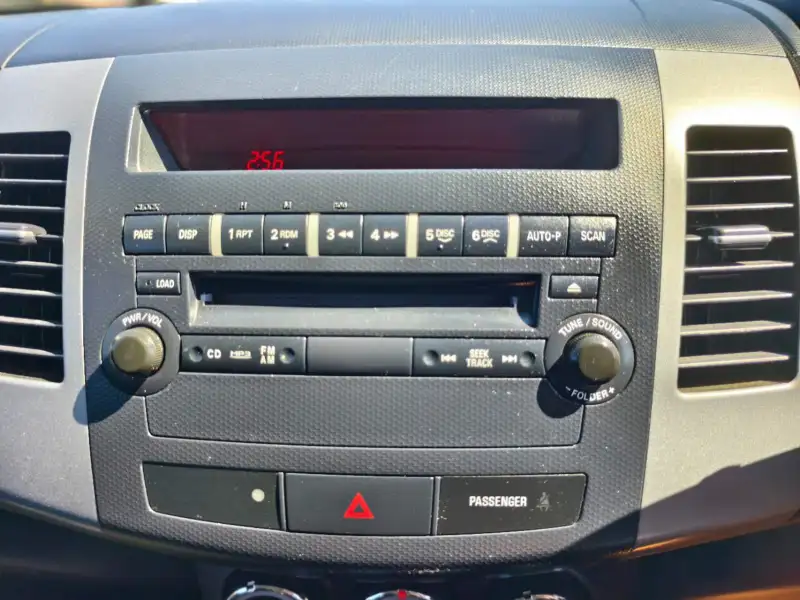 2011 MITSUBISHI OUTLANDER LS , one owner, auto, low kilometers, $ 9999 On special