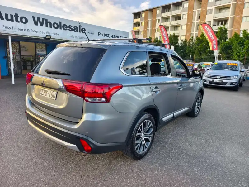 2016 MITSUBISHI OUTLANDER XLS , auto, low kilometers, well maintained, $ 13999