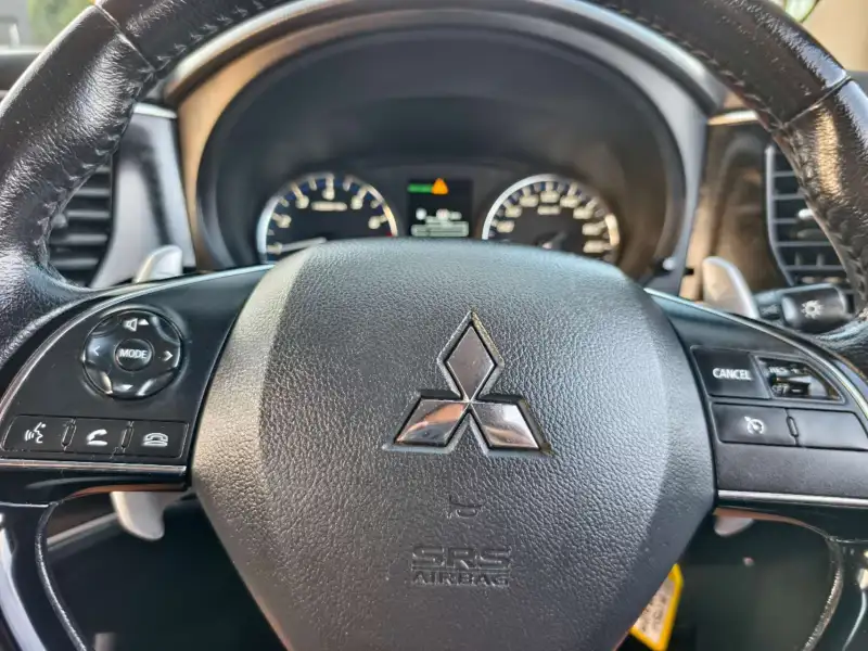 2016 MITSUBISHI OUTLANDER XLS , auto, low kilometers, well maintained, $ 13999