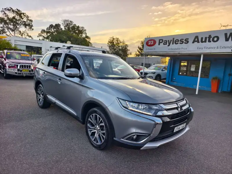 2016 MITSUBISHI OUTLANDER XLS , auto, low kilometers, well maintained, $ 13999