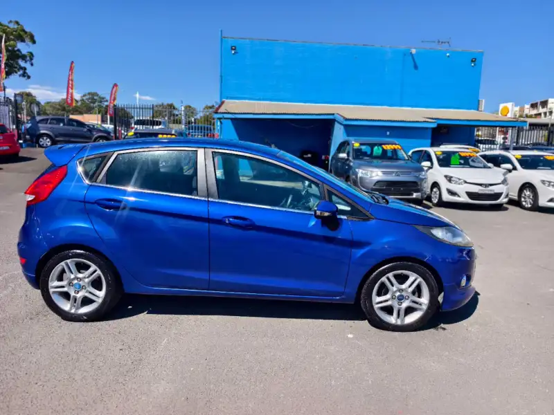 2011 FORD FIESTA ZETEC, auto, low kilometers, $ 7999