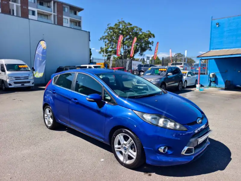 2011 FORD FIESTA ZETEC, auto, low kilometers, $ 7999