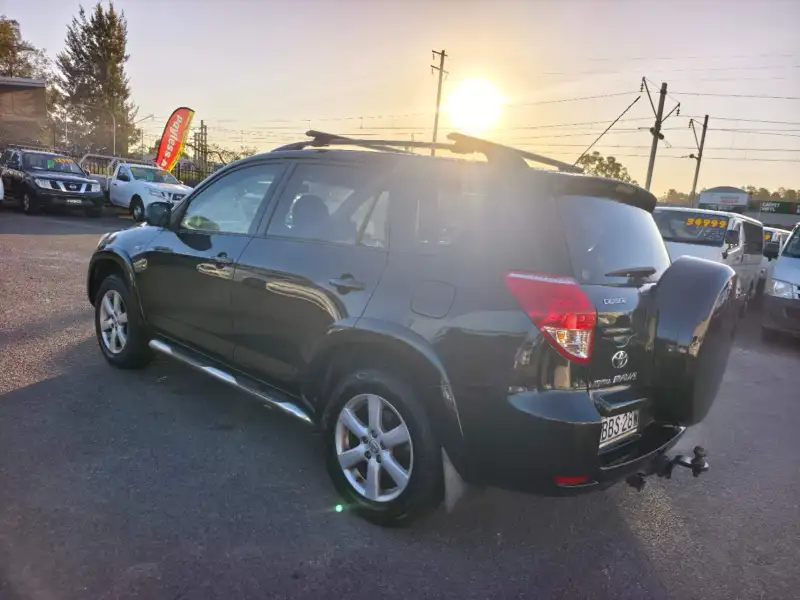 2007 TOYOTA RAV4 CRUISER (4x4), manual, well maintained, $ 7999 Cheap reliable suv.
