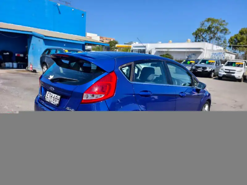2011 FORD FIESTA ZETEC, auto, low kilometers, $ 7999