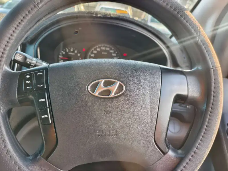 2016 HYUNDAI iLOAD 3S LIFTBACK, manual, petrol ! Better one! Ready for work !