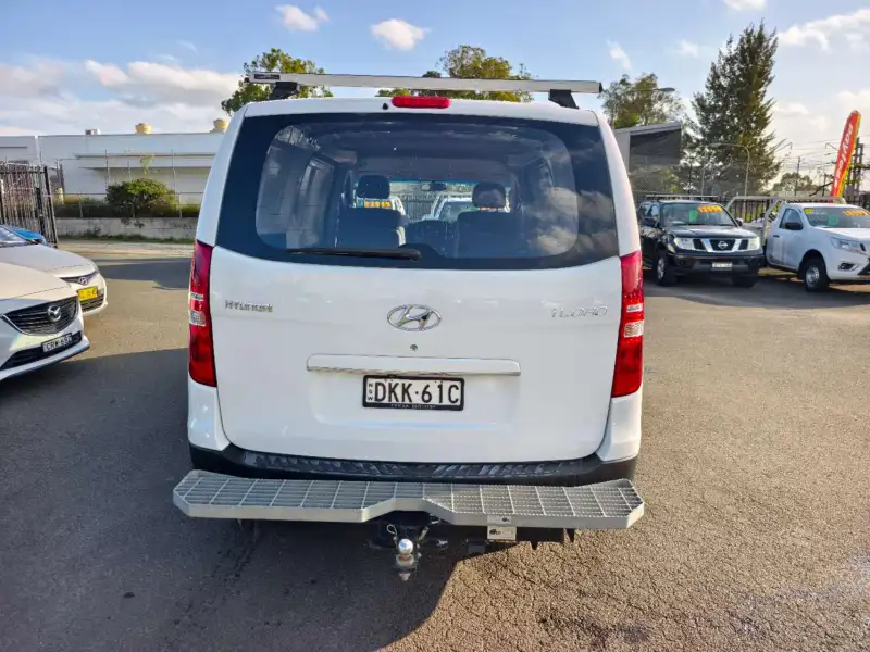 2016 HYUNDAI iLOAD 3S LIFTBACK, manual, petrol ! Better one! Ready for work !