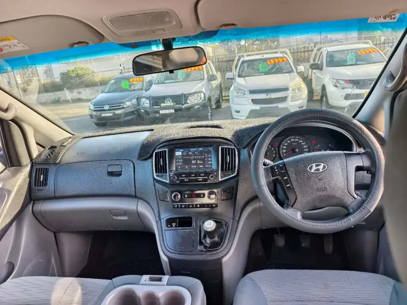 2016 HYUNDAI iLOAD 3S LIFTBACK, manual, petrol ! Better one! Ready for work !
