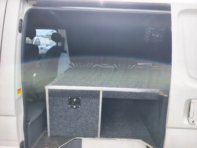 2002 TOYOTA HIACE -, camper, manual, $ 6999 Ready for work. Active