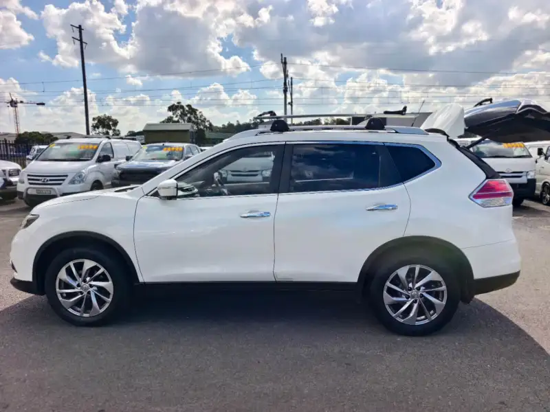 2014 NISSAN X-TRAIL TL , Top of the range, well maintained, $ 11999 On special