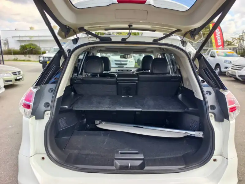2014 NISSAN X-TRAIL TL , Top of the range, well maintained, $ 11999 On special