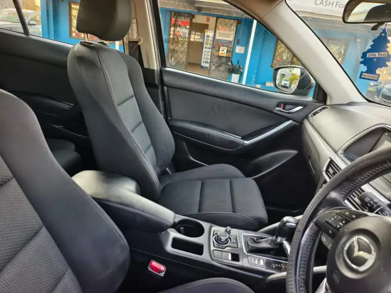 2016 MAZDA CX-5 MAXX SPORT, auto, low kilometers, $ 16999 Well maintained.