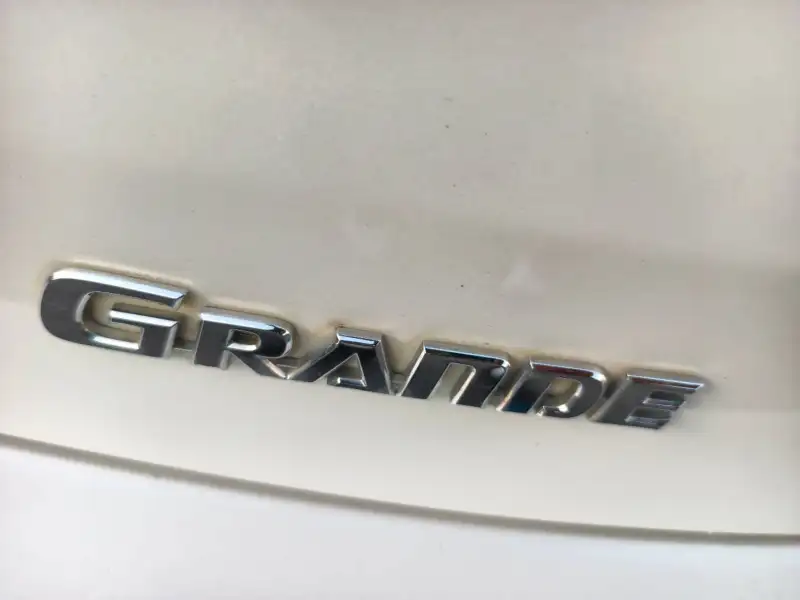 2015 TOYOTA KLUGER GRANDE , 7 seats, top of the range, $ 21999