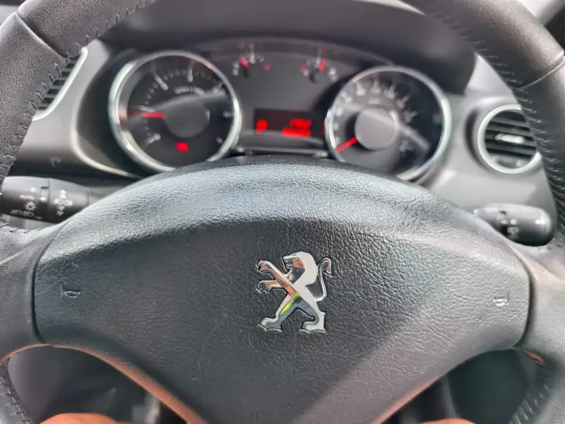 2015 PEUGEOT 3008 ACTIVE 2.0 HDi, only 65699km, drives like new! $ 12999 On special