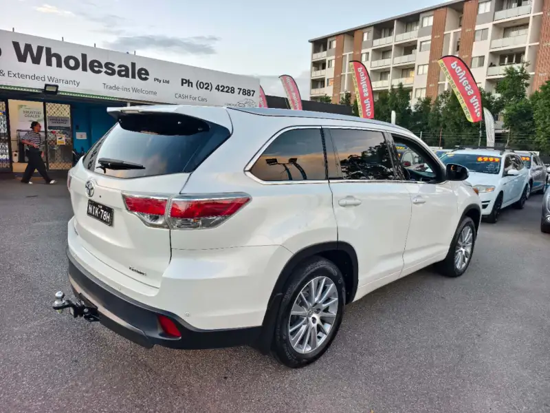 2015 TOYOTA KLUGER GRANDE , 7 seats, top of the range, $ 21999